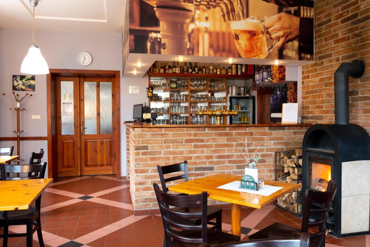 Hotel U Berounky Srbsko Dış mekan fotoğraf