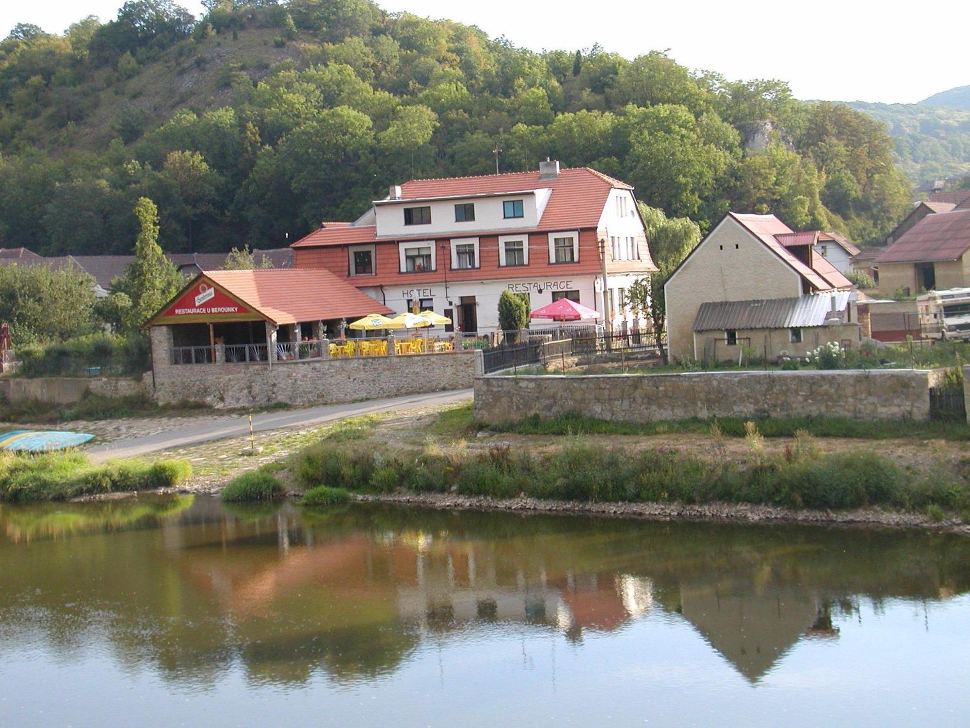 Hotel U Berounky Srbsko Dış mekan fotoğraf