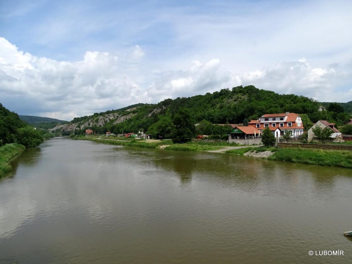Hotel U Berounky Srbsko Dış mekan fotoğraf